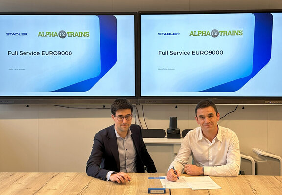 alpha-trains-and-stadler_contract-signing